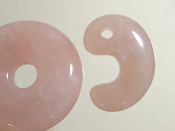 ローズクォーツ本勾玉