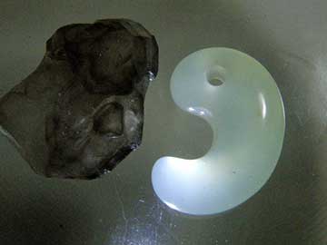 ニュージェード本勾玉